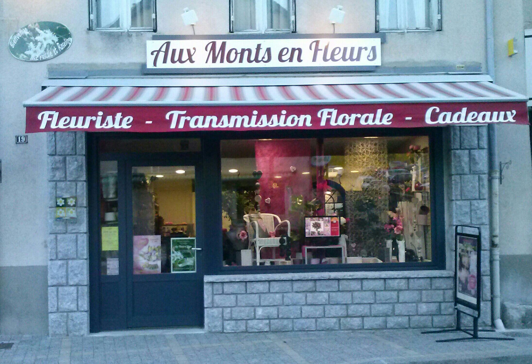 AUX MONTS EN FLEURS